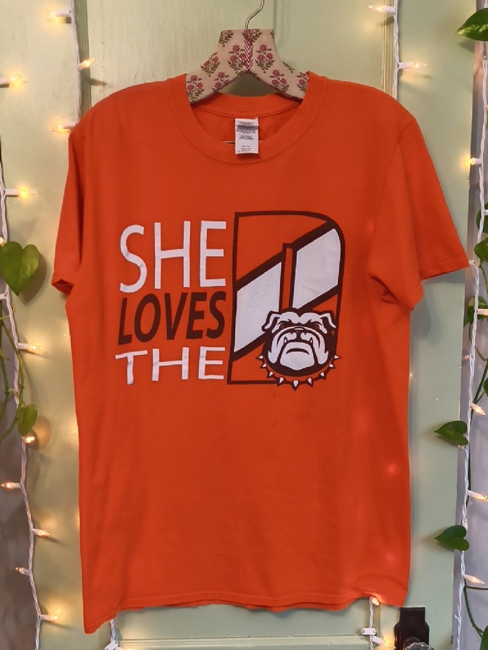Women's Cleveland Browns Football 🏈 Dawg Pound Loves The D Orange T-shirt M